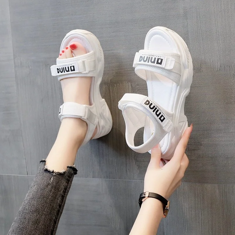 Yeni Kadın Spor Sandalet Ins Sıcak Satış Yaz Öğrenci Kadın Sandalet gündelik kadın ayakkabısı Tasarımcı Sandalet Kalın Düz Sandalet Görüntü 0