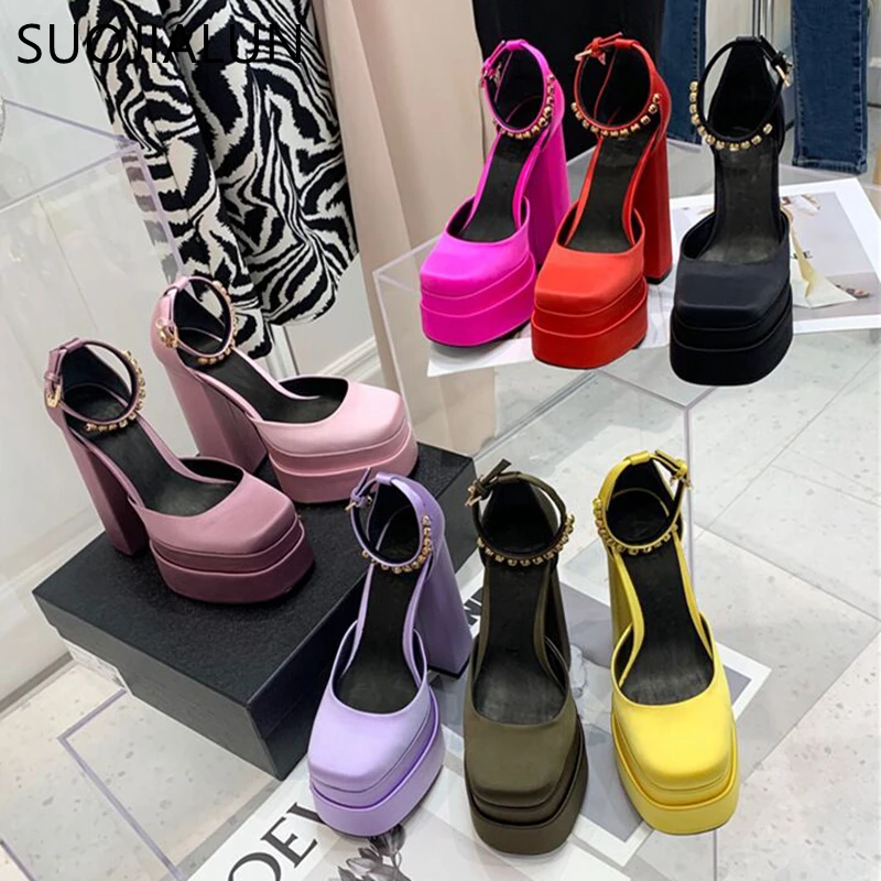 SUOJIALUN Yeni Marka Kadın Pompaları Ayakkabı Kare Yüksek Topuk Platformu Parti Elbise Ayakkabı Kare Ayak Sığ Ayak Bileği Kayış Sandalet Ayakkabı Görüntü 0