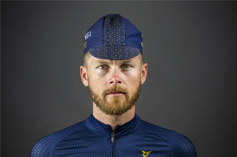 2020 Son hafif bisikletçi şapkası Bisiklet şapka forra ciclismo nefes Uv koruma bisiklet Şapkalar Ücretsiz boyut elastik Görüntü 2