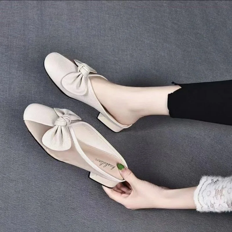 Baotou yarı römork kadın yeni düşük topuklu sandalet bahar yumuşak deri dört mevsim yarı terlik kadın sandalet Muller ayakkabı Görüntü 2